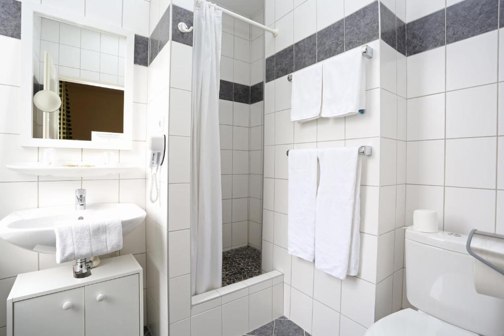 Hotel Berlioz Euroairport Basel - Mulhouse - Freiburg Saint-Louis (Haut-Rhin) Quarto foto