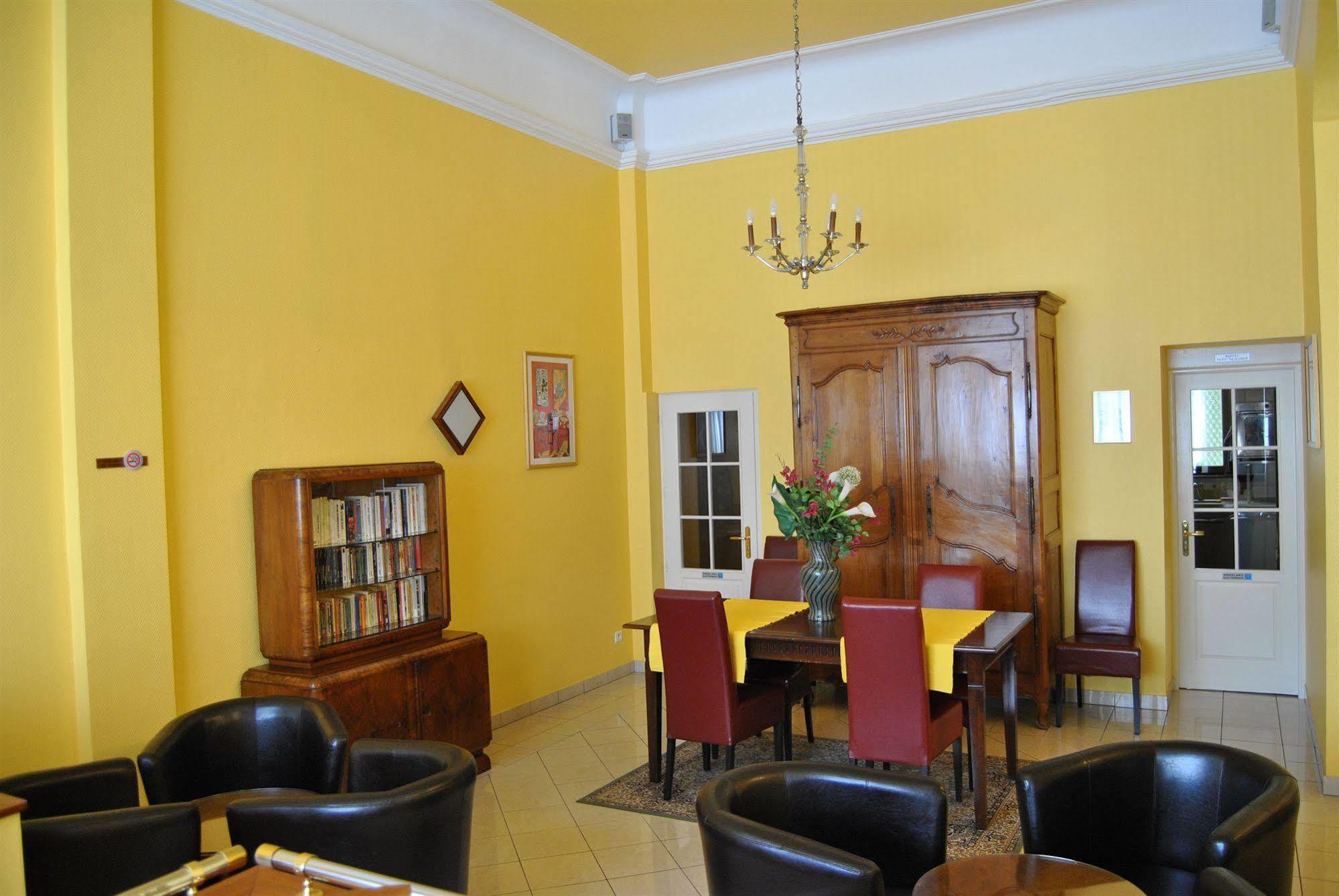 Hotel Berlioz Euroairport Basel - Mulhouse - Freiburg Saint-Louis (Haut-Rhin) Exterior foto
